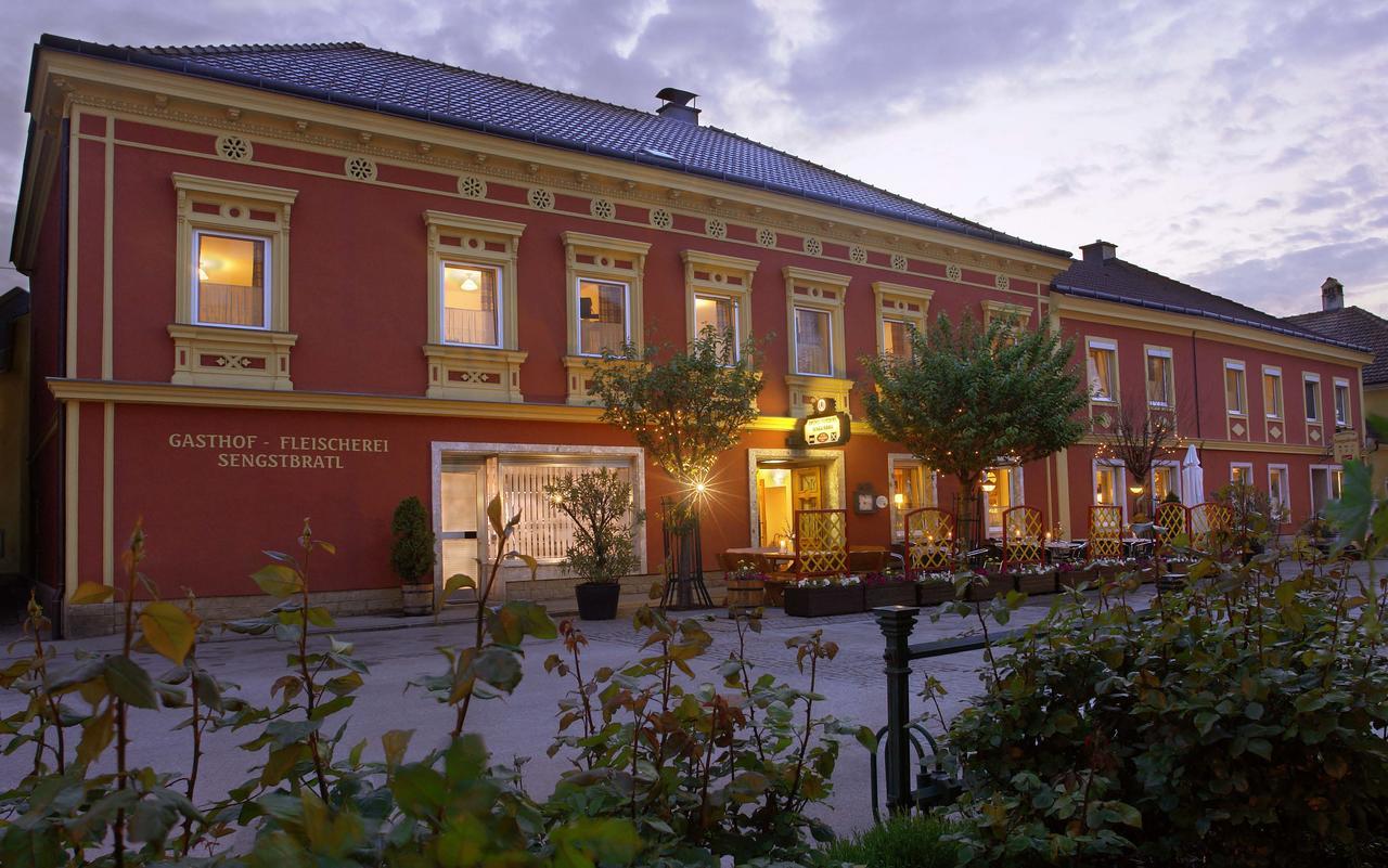 Landgasthof Sengstbratl Wallsee Екстер'єр фото